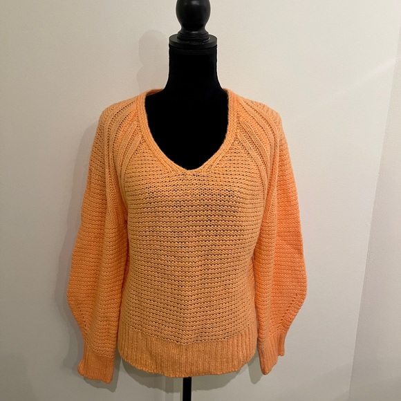 Universal Thread Sweaters - Universal Thread Bright Orange Open Knit V-Neck Sweater Size Extra Small NEW